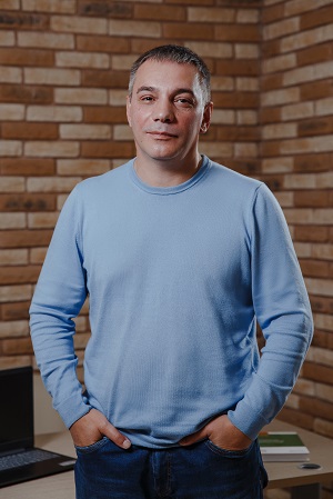 [experts/гордеев сергей.jpg]